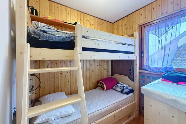 Spacious apartment a stone's throw from the slopes of Doganaccia