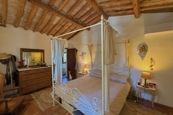 Vivere Bolgheri: villa indipendente immersa nei vigneti con giardino privato