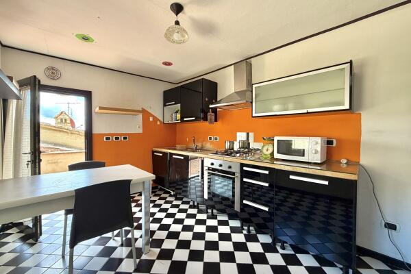 DREAM investment in the center with 2 terraces and views of the towers of San Gimignano