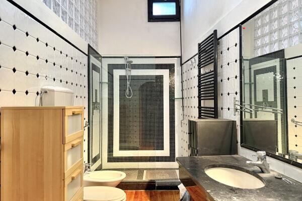 DREAM investment in the center with 2 terraces and views of the towers of San Gimignano