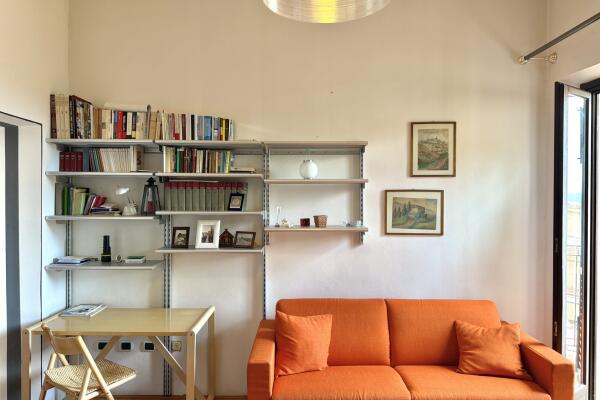 DREAM investment in the center with 2 terraces and views of the towers of San Gimignano