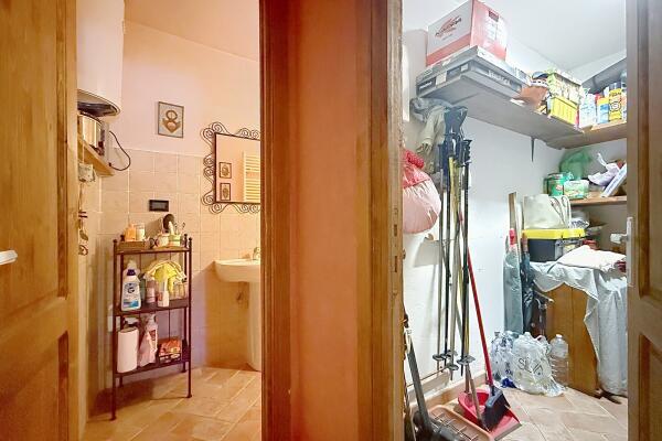 Appartement met twee verdiepingen en een eigen tuin op de meest gunstige locatie in Doganaccia