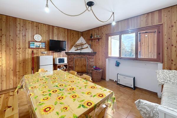 Spacious apartment a stone's throw from the slopes of Doganaccia