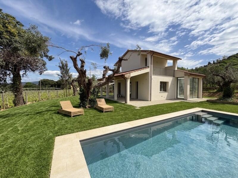 Bolgheri – Ultima opportunità: villa con piscina e giardino privato in borgo di nuova realizzazione, classe A4